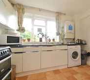 Kamar Tidur 5 Lovely One-bed Apartment to Rent in London