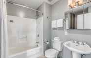 In-room Bathroom 6 Metroflats at 509 Vine Street