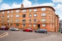 Luar Bangunan Graceful Apartment in Greenock near Newark Castle