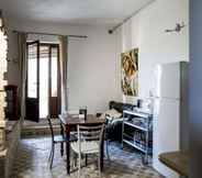 Ruang Umum 7 Pretty Apartment in Ascoli Piceno with Hot Tub