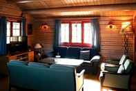 Quầy bar, cafe và phòng lounge 8 Person Holiday Home in Vikersund