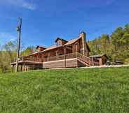 Exterior 5 Weaverville Cabin on 50 Private Acres w/ 6 Cabins