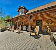 Common Space 6 Weaverville Cabin on 50 Private Acres w/ 6 Cabins