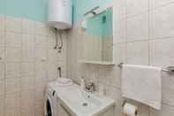 In-room Bathroom Apartment Adriatic Retreat