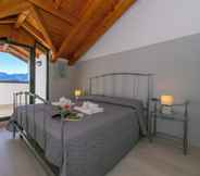 Bedroom 5 Blu Lake Apartment on Ghiffa Beach
