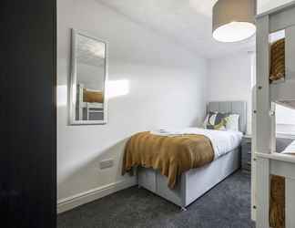 Bedroom 2 Bloomfield Apartments by Sasco