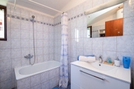 In-room Bathroom Apartman Brankica 3 Island Krk