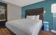 Bedroom 4 Tru By Hilton Gaylord, MI