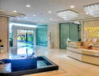 Lobby 2 City Condo by Somphong