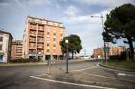 Exterior Parma Railway Station Apartment