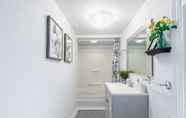 In-room Bathroom 7 Cozy 3BR House in Watertown by GLOBALSTAY