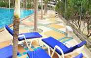 Kolam Renang 6 View Talay 5 Studio Apartment Close to the Beach