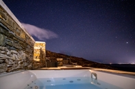 Hồ bơi Phos Villas Tinos - Eos Villa With Private Hot Tub and Sea View 96m