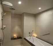 In-room Bathroom 3 Three Bedroom Apartment, Fraser Place Setiabudi Jakarta