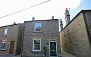 Exterior 2 Charming 2-bed Cottage in the Heart of Stanhope