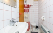 In-room Bathroom 5 Art House Zanze