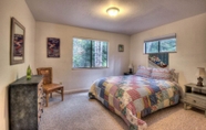 Bedroom 5 Glacier Forest Getaway