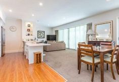 Others 7 QV Spacious Apt on the Wharf - 797