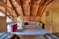 Bedroom Charming Cascade Chalet