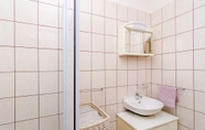 In-room Bathroom 6 Apartment Tenega