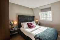 Bedroom Amazing Roof Terrace Apartment 1-bedroom in London