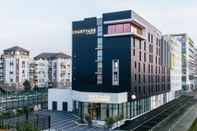 Exterior Courtyard by Marriott Paris Creteil