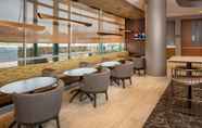 Bar, Cafe and Lounge 3 SpringHill Suites by Marriott Frederick