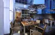 Restoran 4 Oakwood Premier Cozmo Jakarta