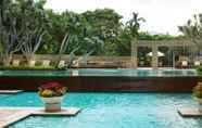 Swimming Pool 4 Three Bedroom Executive Apartment, Somerset Berlian Jakarta