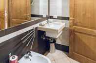 Toilet Kamar Leano Agriresort - Superior Double Room