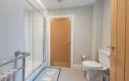 In-room Bathroom 6 Stunning 1-bed Annex in Hawick