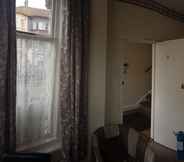 Kamar Tidur 4 2 Berth, Ground Floor Flat