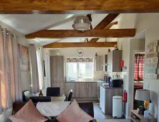 Lobby 2 Captivatingly Stunning 2-bed Chalet in Bridlington