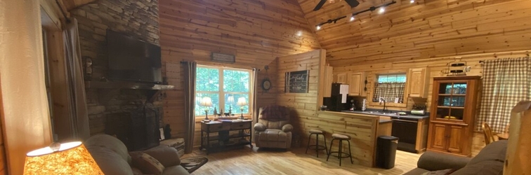 Lobby Lazy Springs Cabin