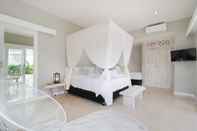 Bedroom Romantic Jungle Villa, 1 BR, Ubud With Staff