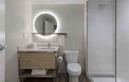 Toilet Kamar 4 TownePlace Suites by Marriott Salt Lake City Murray