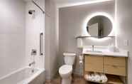 Toilet Kamar 5 TownePlace Suites by Marriott Salt Lake City Murray