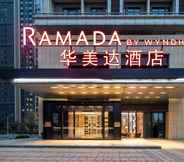 Bên ngoài 2 Ramada by Wyndham Wuhan Jiangan