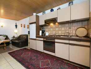 Kamar Tidur 4 Beautiful Apartment in Winnen Near Forest and Town Centre