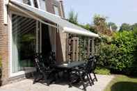 Ruang untuk Umum Well Equipped Holiday Home in Nieuwvliet Near the Beach