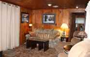 Lobi 5 Dog Friendly Cabin Only Steps to the Lake