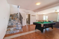 Entertainment Facility Holiday Home-big Swimming Pool-amazing Views