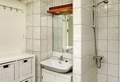 Others 6 Stunning 2-bed Apartment at the Beach, 12C