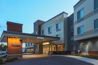 Bên ngoài Fairfield Inn & Suites by Marriott Marquette