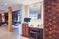 Functional Hall Fairfield Inn & Suites by Marriott Marquette