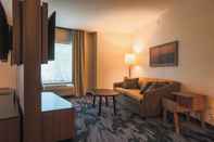 Common Space Fairfield Inn & Suites by Marriott Marquette