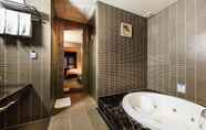 Toilet Kamar 4 Life Style F Hotel