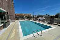Swimming Pool Hyatt Place Murfreesboro