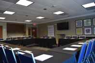 Functional Hall Holiday Inn Express & Suites Murphysboro - Carbondale, an IHG Hotel