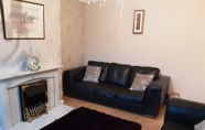 Common Space 2 Upgraded 3 Bed House in Chester